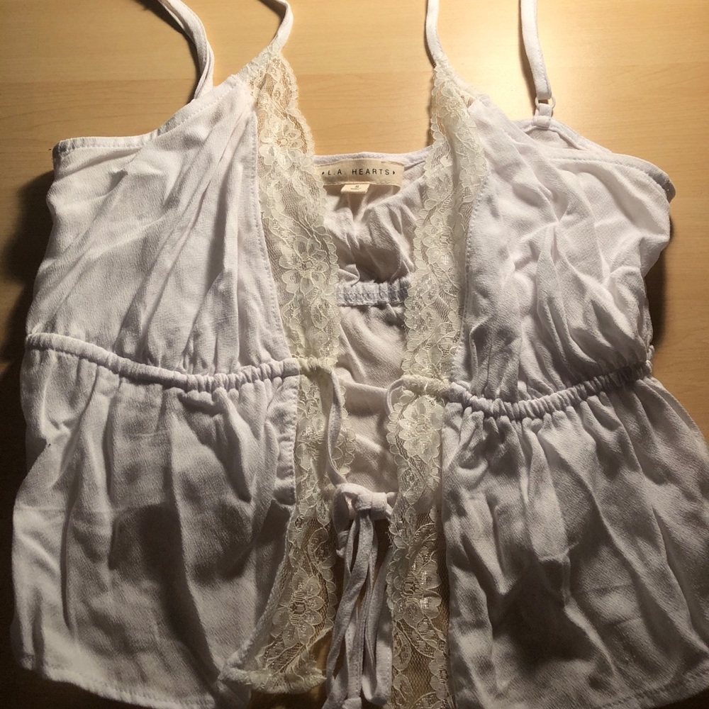 tie front tank